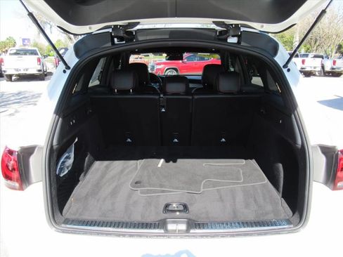 Used 2022 Mercedes-Benz GLC 43 AMG 4MATIC image 30