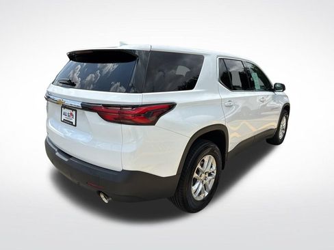 Used 2022 Chevrolet Traverse LS FWD image 8