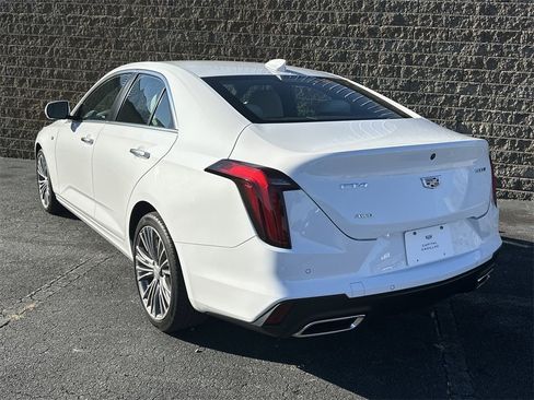 Certified 2022 Cadillac CT4 Premium Luxury image 5