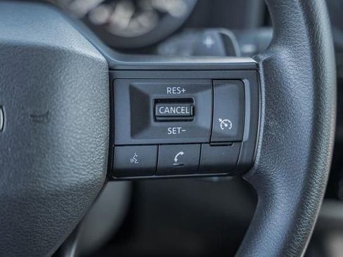 Used 2025 Nissan Rogue S image 25