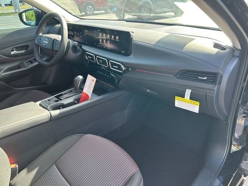 New 2026 Nissan Sentra SR w/ Floor Mat Package FWD image 41