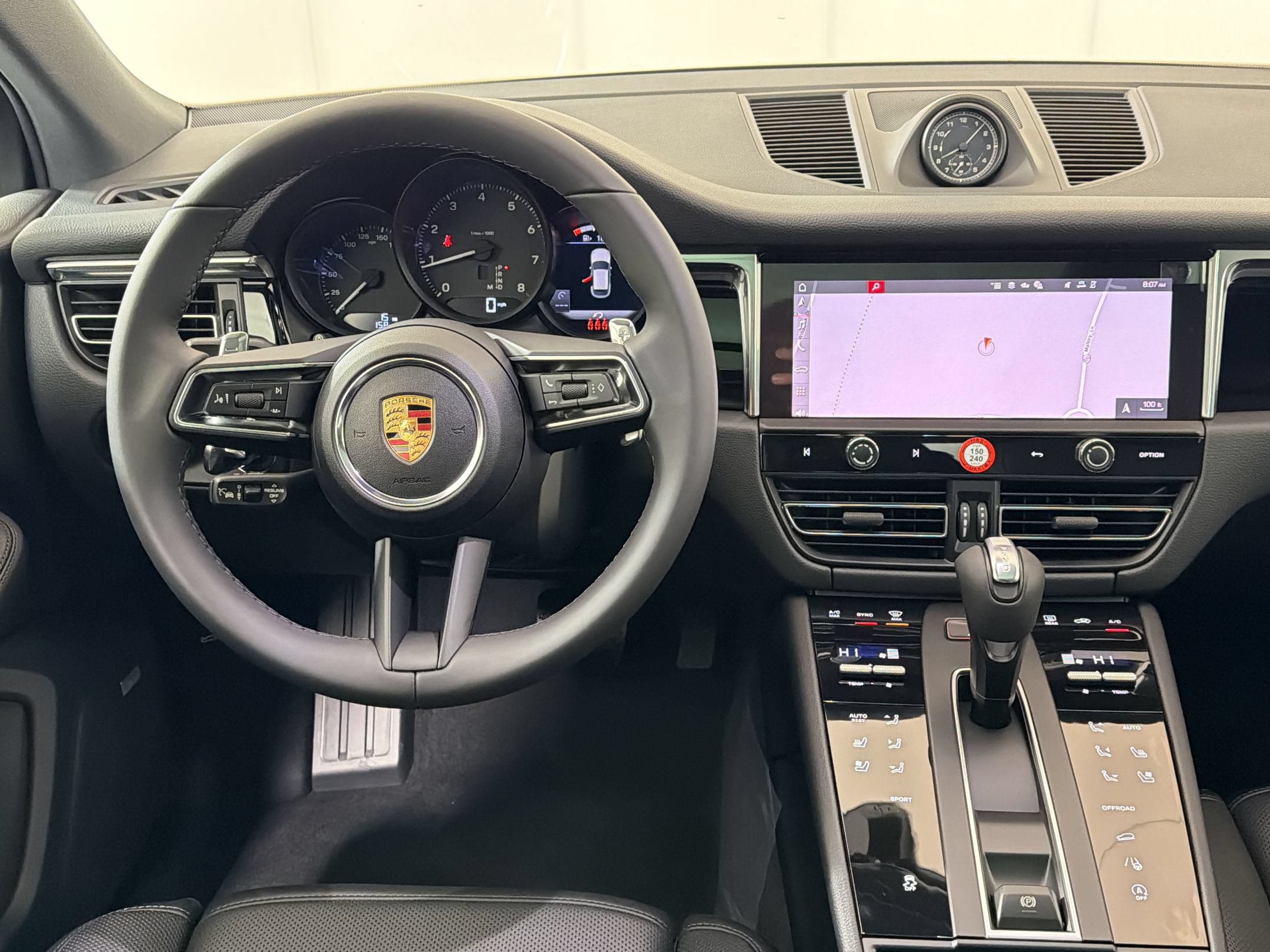 Used 2026 Porsche Macan AWD/4WD image 26