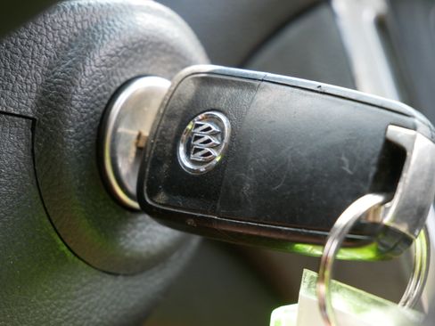 Used 2015 Buick Encore Convenience AWD/4WD image 29