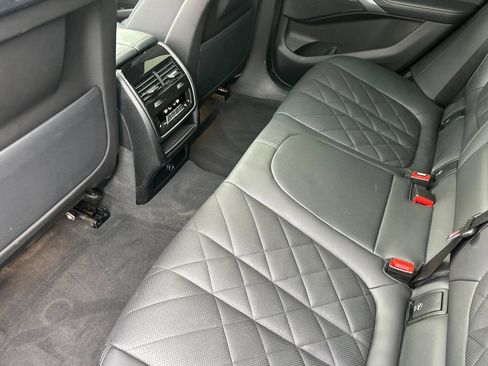 Used 2023 BMW X6 xDrive40i w/ M Sport Package image 24