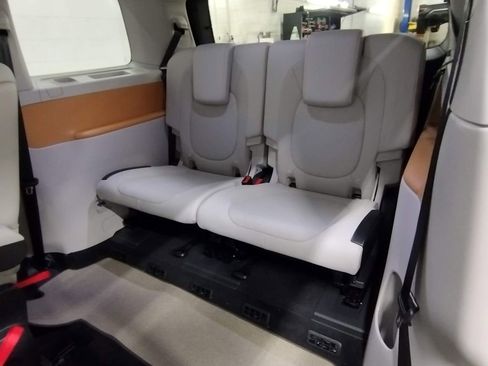 New 2025 Volkswagen ID. Buzz 1st Edition image 30