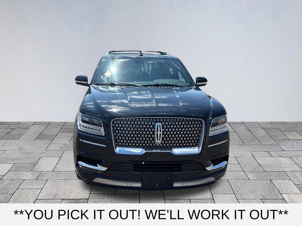 Used 2018 Lincoln Navigator Select w/ Cargo Package RWD image 2