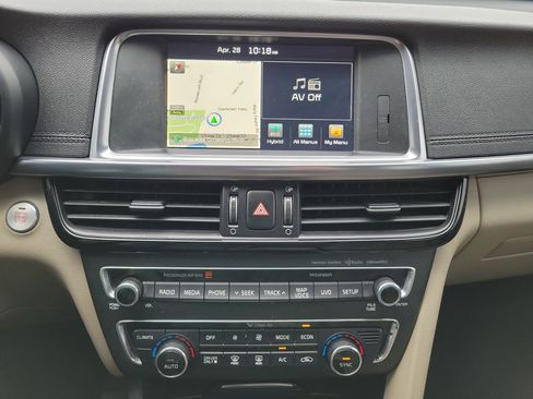 Used 2017 Kia Optima EX FWD image 9