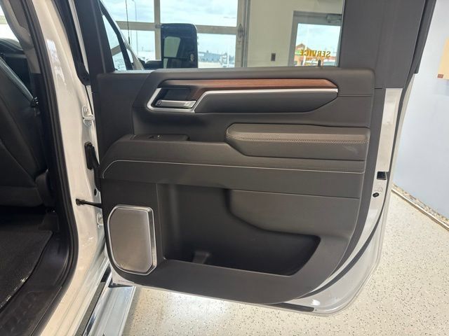 Used 2025 GMC Sierra 3500 Denali AWD/4WD image 45