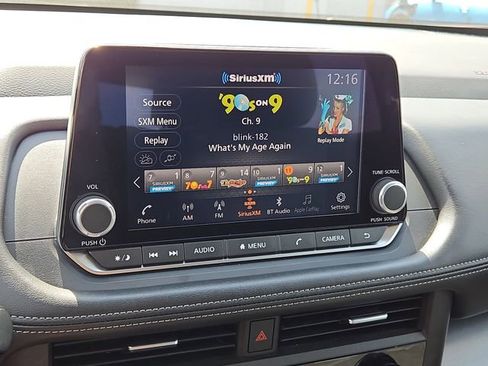 Used 2024 Nissan Rogue SV image 14