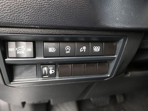 Used 2025 Toyota Tundra SR5 AWD/4WD image 12