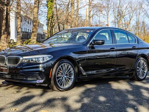 Used 2019 BMW 530e image 3