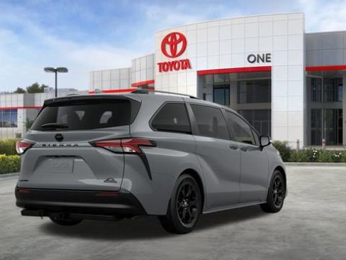 New 2026 Toyota Sienna XLE Woodland Edition image 10