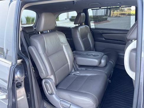 Used 2013 Honda Odyssey Touring Elite image 14