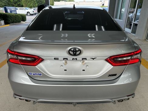 Used 2021 Toyota Camry XSE FWD image 11