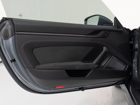 Certified 2025 Porsche 911 Carrera 4 GTS AWD/4WD image 18