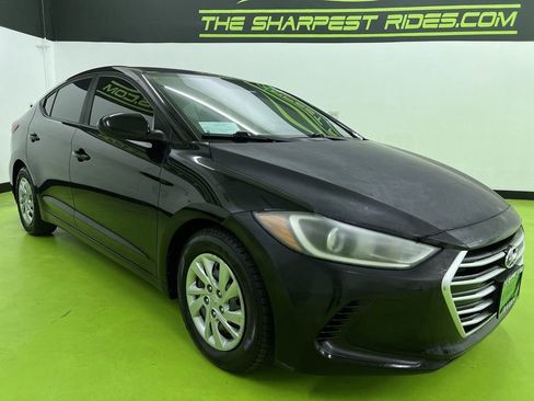 Used 2018 Hyundai Elantra SE FWD image 2