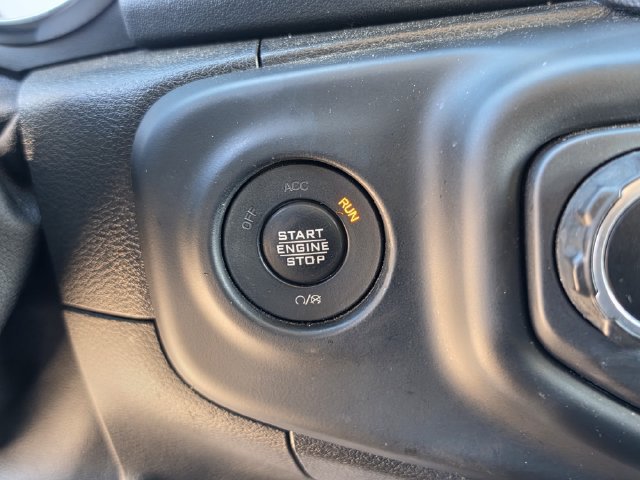 Used 2021 Jeep Wrangler Unlimited Sahara AWD/4WD image 25