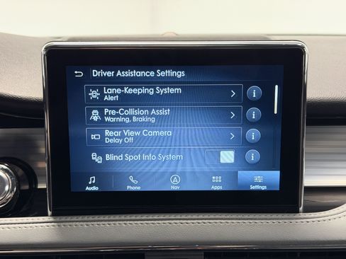 Used 2022 Lincoln Corsair FWD w/ Premium Package image 9