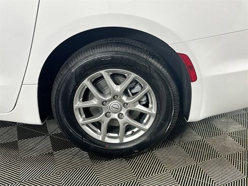 New 2026 Chrysler Voyager LX image 17