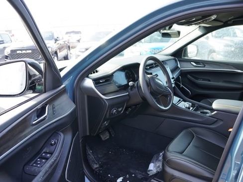 New 2026 Jeep Grand Cherokee L Limited image 10