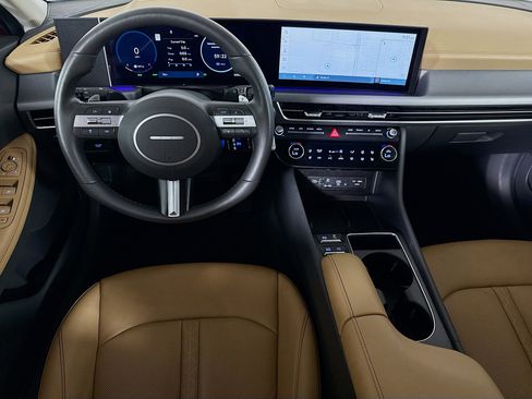 Used 2025 Hyundai Sonata Limited image 28