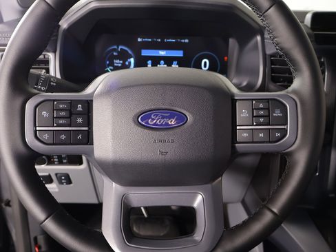 Used 2025 Ford F150 Lightning Flash image 3