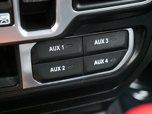 Used 2023 Jeep Wrangler Unlimited Sahara w/ Cold Weather Group AWD/4WD image 24