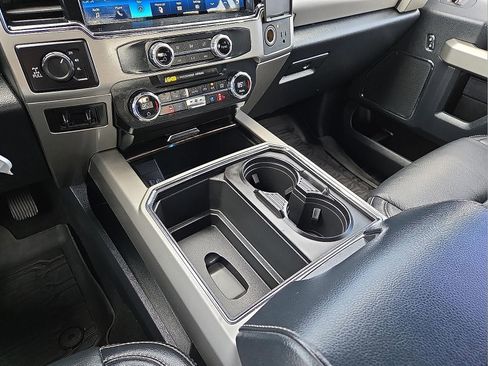 Used 2022 Ford F250 Lariat w/ Chrome Package AWD/4WD image 25
