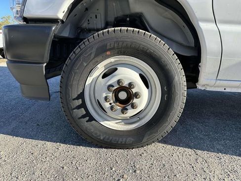 New 2024 Ford E-450 and Econoline 450 Super Duty w/ Driver's Safety Package image 22