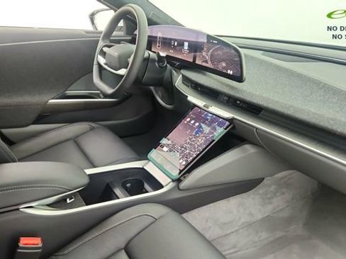 Used 2024 Lucid Air Touring AWD/4WD image 23