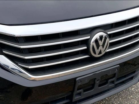 Used 2022 Volkswagen Passat 2.0T SE image 28