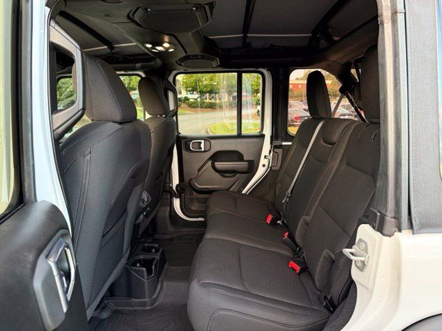 Used 2022 Jeep Wrangler Unlimited Sport AWD/4WD image 25