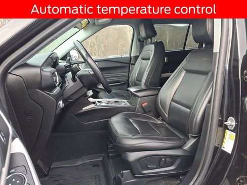 Used 2022 Ford Explorer XLT w/ Equipment Group 202A image 14
