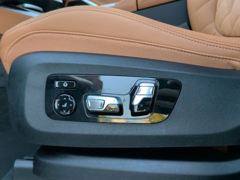 Used 2026 BMW X5 xDrive40i w/ M Sport Package AWD/4WD image 28
