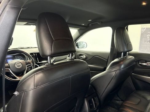 Used 2019 Jeep Cherokee High Altitude AWD/4WD image 17