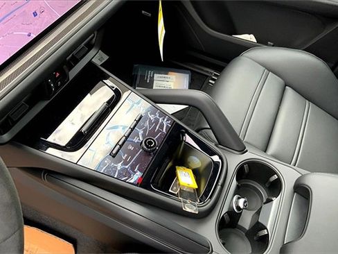 New 2026 Porsche Cayenne GTS image 36