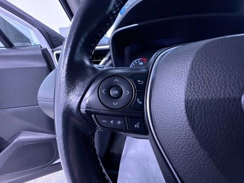 Used 2022 Toyota Corolla Cross LE w/ Moonroof Package FWD image 12