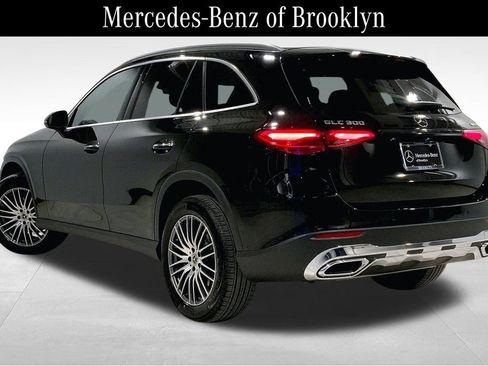 Used 2026 Mercedes-Benz GLC 300 4MATIC image 11
