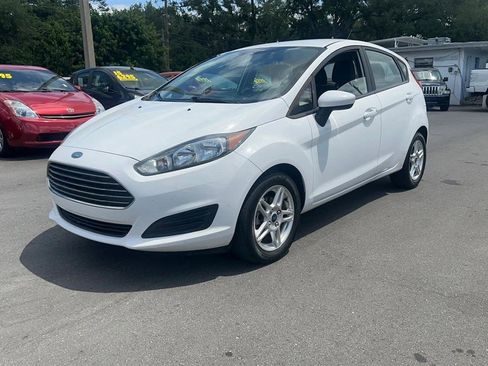 Used 2018 Ford Fiesta SE image 16