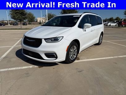Used 2022 Chrysler Pacifica Touring