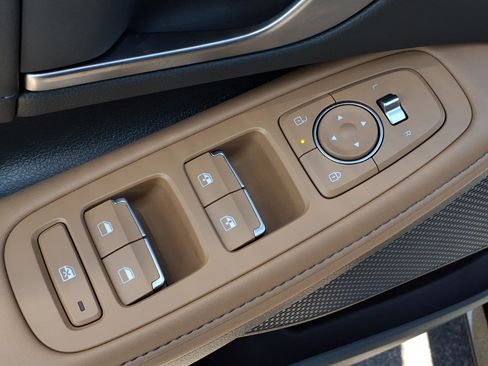 Certified 2025 Hyundai Sonata Limited FWD image 11
