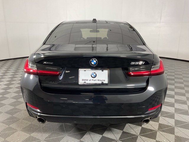 Certified 2023 BMW 330i xDrive Sedan w/ Premium Package AWD/4WD image 5