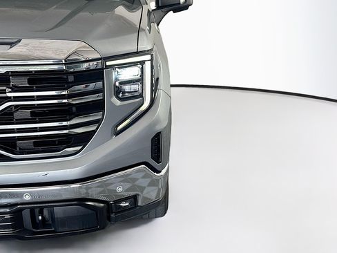 Used 2023 GMC Sierra 1500 SLT w/ SLT Premium Plus Package RWD image 9
