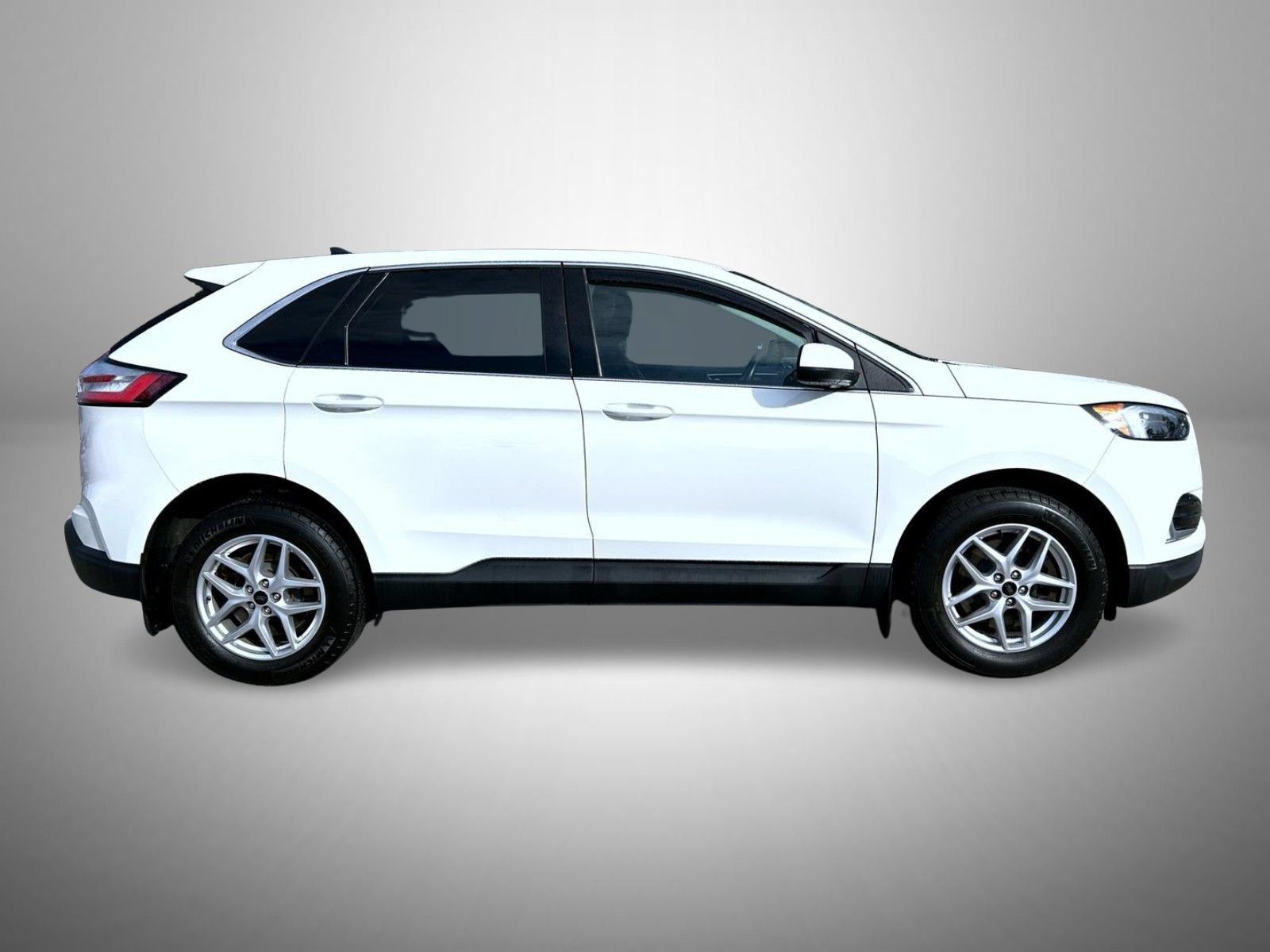 Used 2024 Ford Edge SEL w/ Convenience Package AWD/4WD image 4