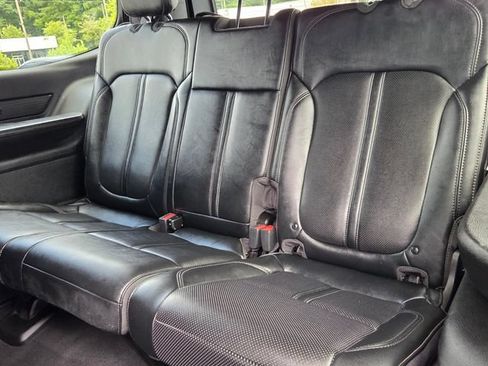 Used 2024 Jeep Wagoneer Series II w/ Flexible Seating Group RWD image 12