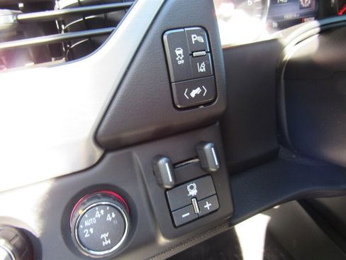 Used 2015 GMC Yukon XL SLT w/ Open Road Package image 22