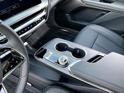 New 2026 Cadillac Lyriq Luxury image 8