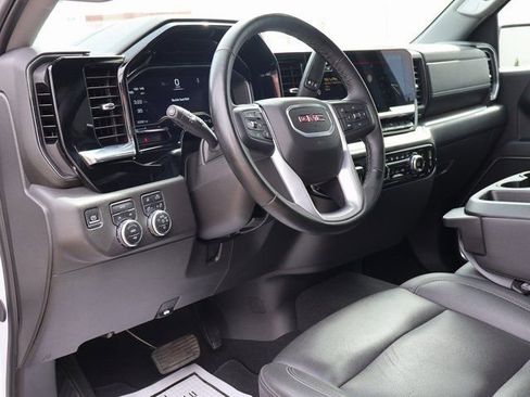 Certified 2025 GMC Sierra 1500 SLT AWD/4WD image 27