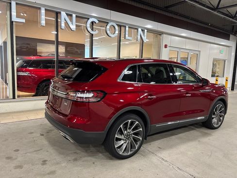 Used 2019 Lincoln Nautilus Reserve AWD/4WD image 2