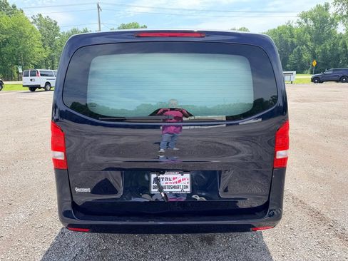 Used 2022 Mercedes-Benz Metris image 6